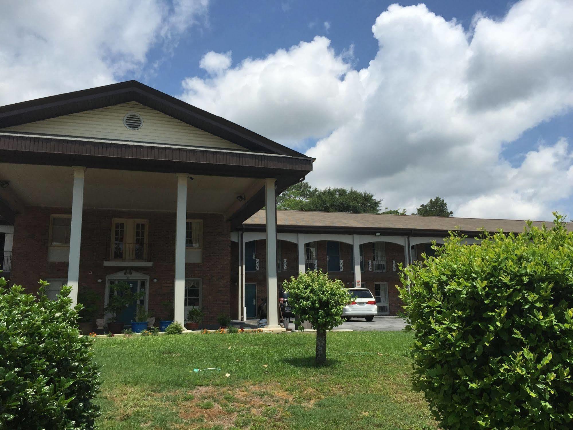 Scottish Inn And Suites Perry Exterior photo